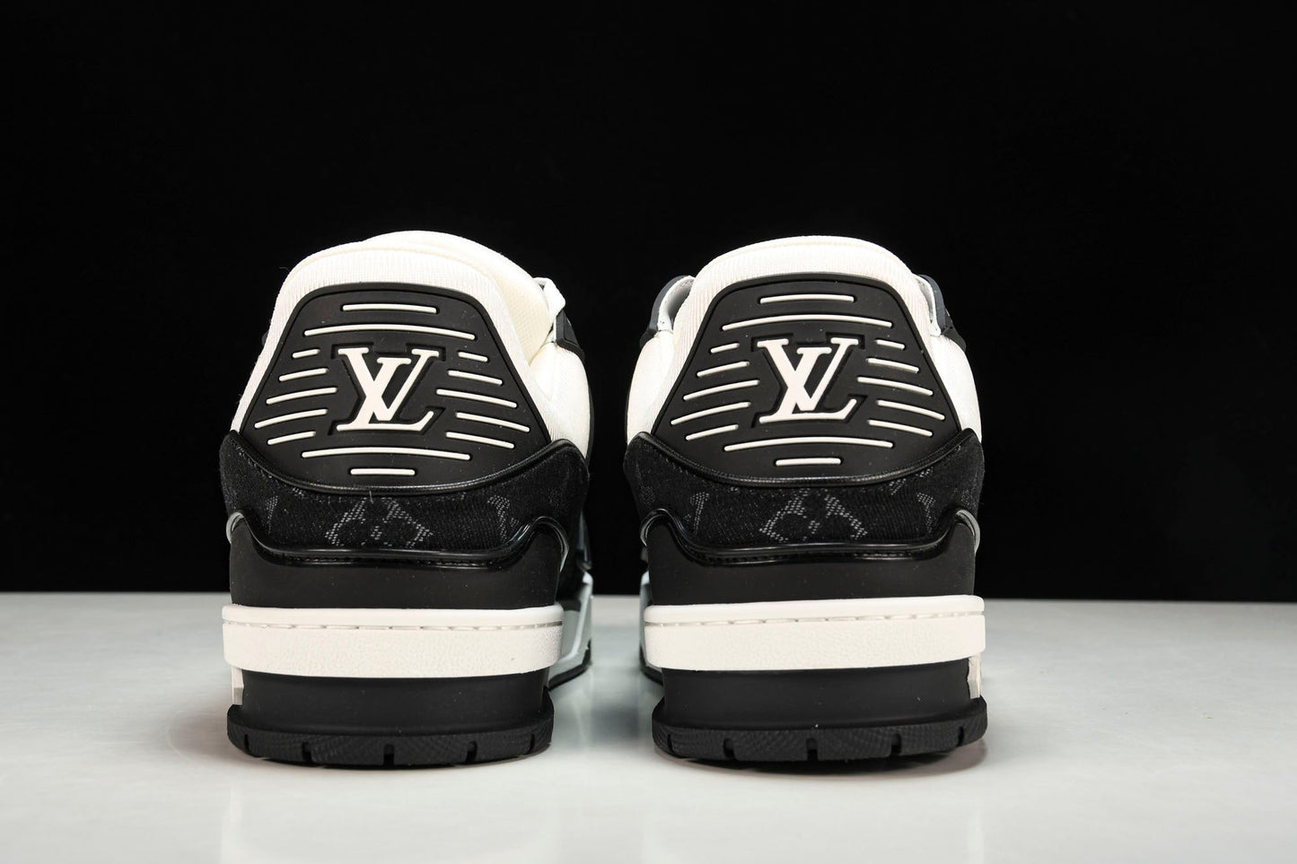 Louis Vuittоп Trainer Low 'Black White' - UK 6 / US 7 / EU 40
