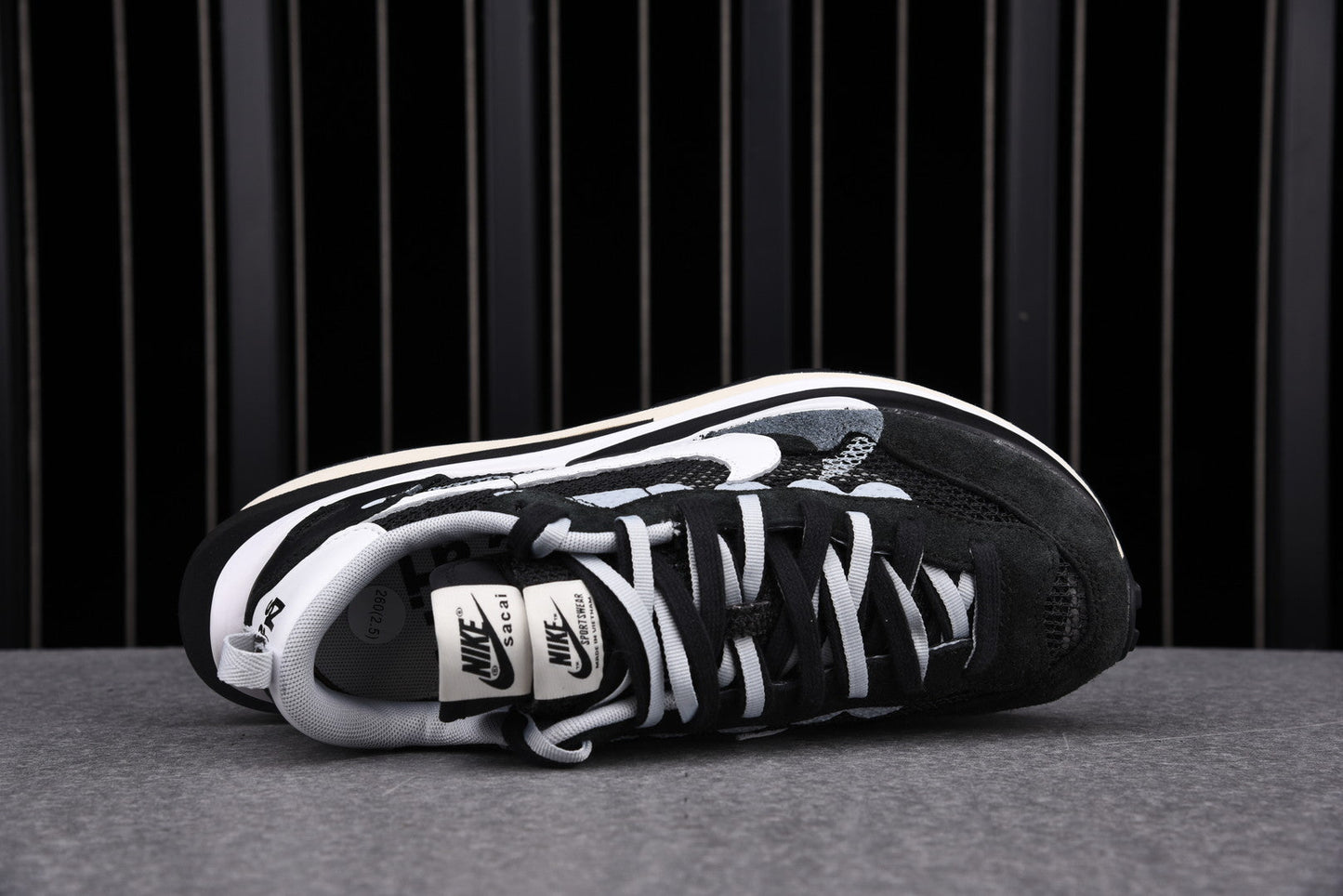 Sacai VaporWaffle Black White - UK 8.5 / US 9.5 / EU 43 - UK 8.5 / US 9.5 / EU 43