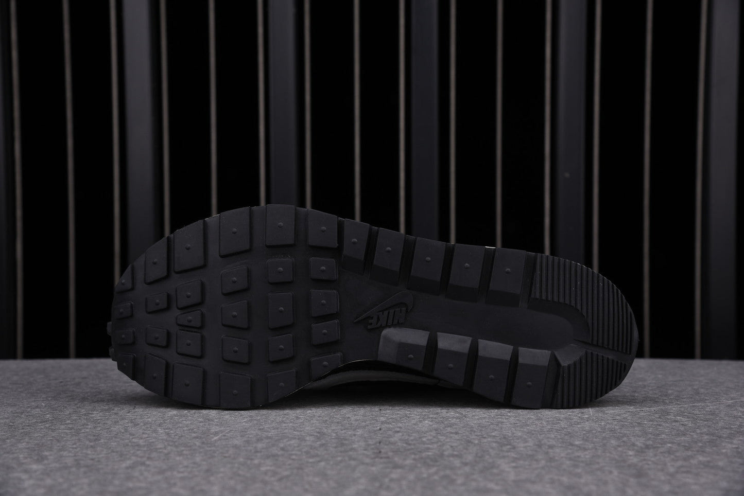 Sacai VaporWaffle Black White - UK 4.5 (W 4) / US 5 (W 6.5) / EU 37.5
