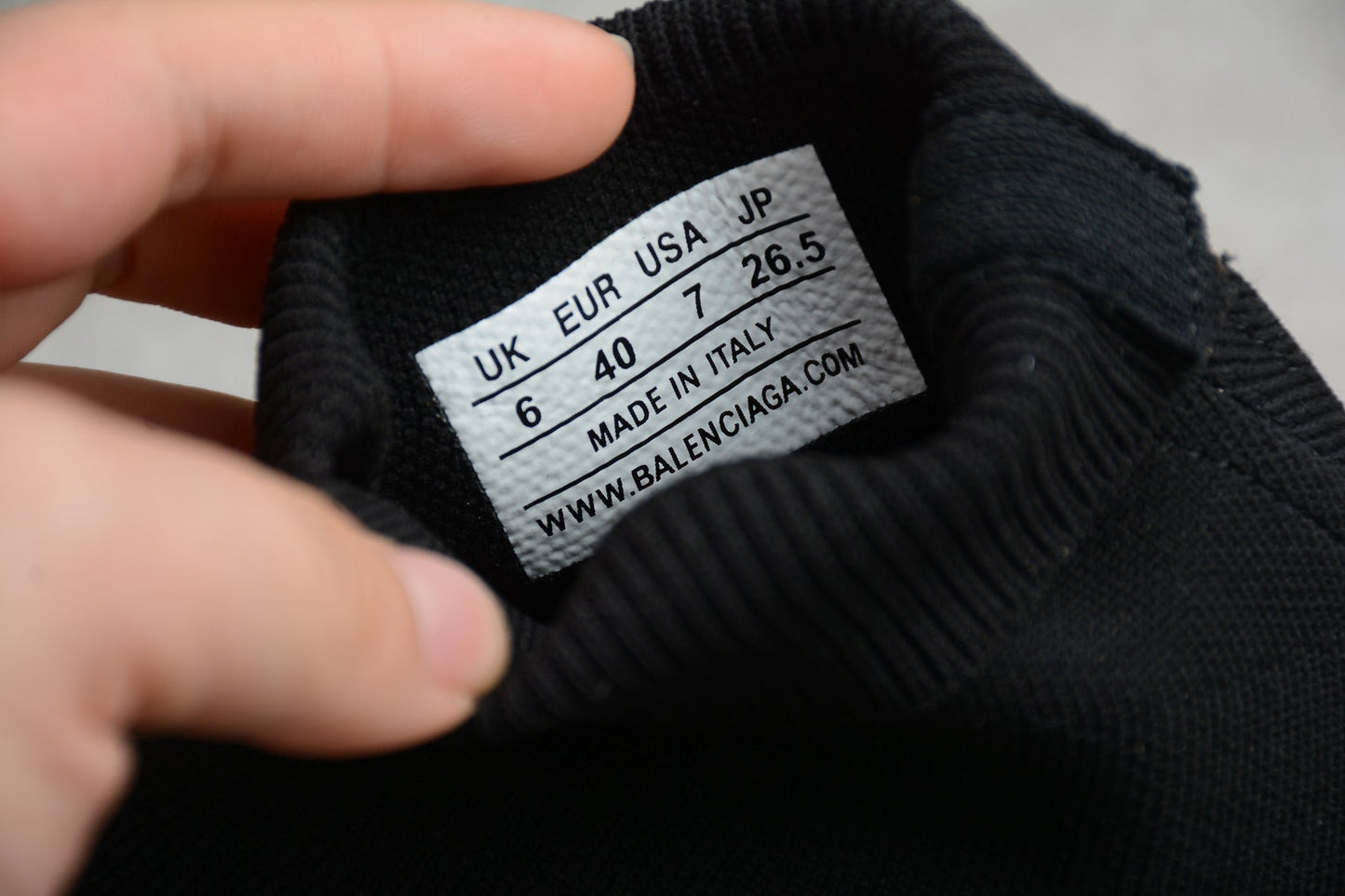 Speed Trainers “Graffiti Black” - UK 9 / US 10 / EU 43