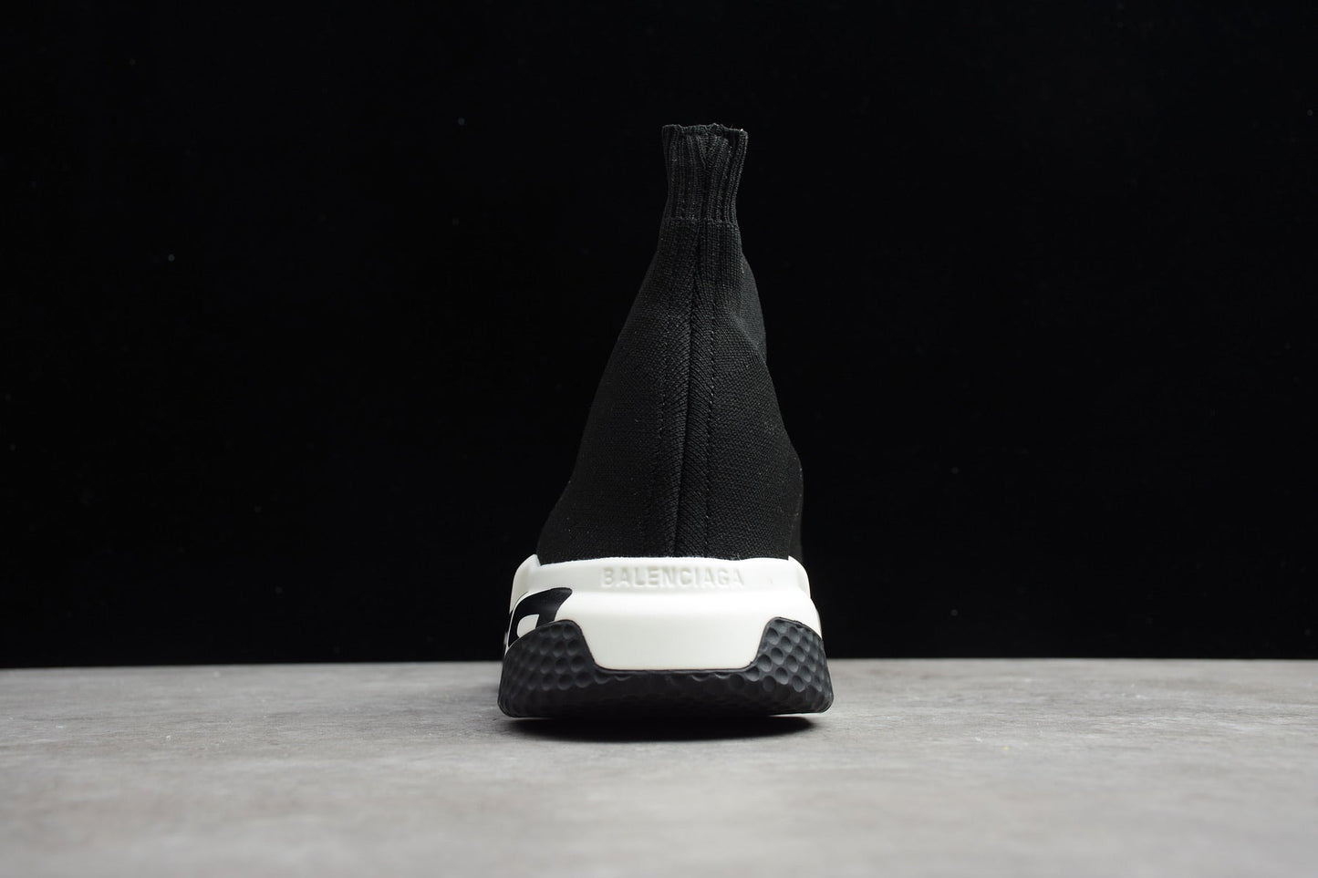 Speed Trainers “Graffiti Black” - UK 9 / US 10 / EU 43