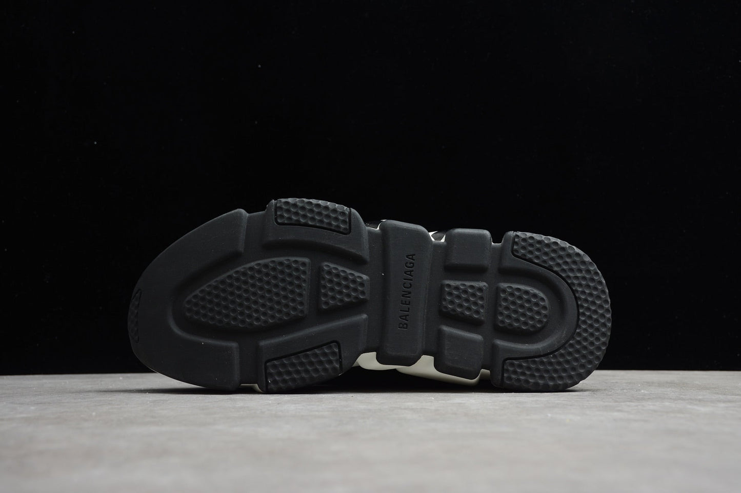 Speed Trainers “Graffiti Black” - UK 9 / US 10 / EU 43