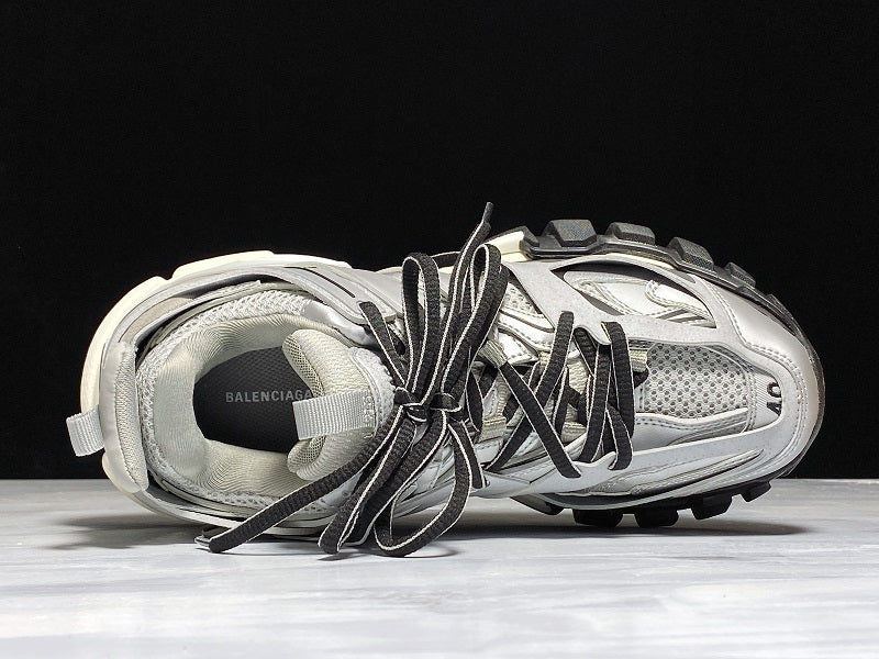 Track Trainer 'Metallic Silver' - (W) UK 5 / (W) US 8 / EU 38