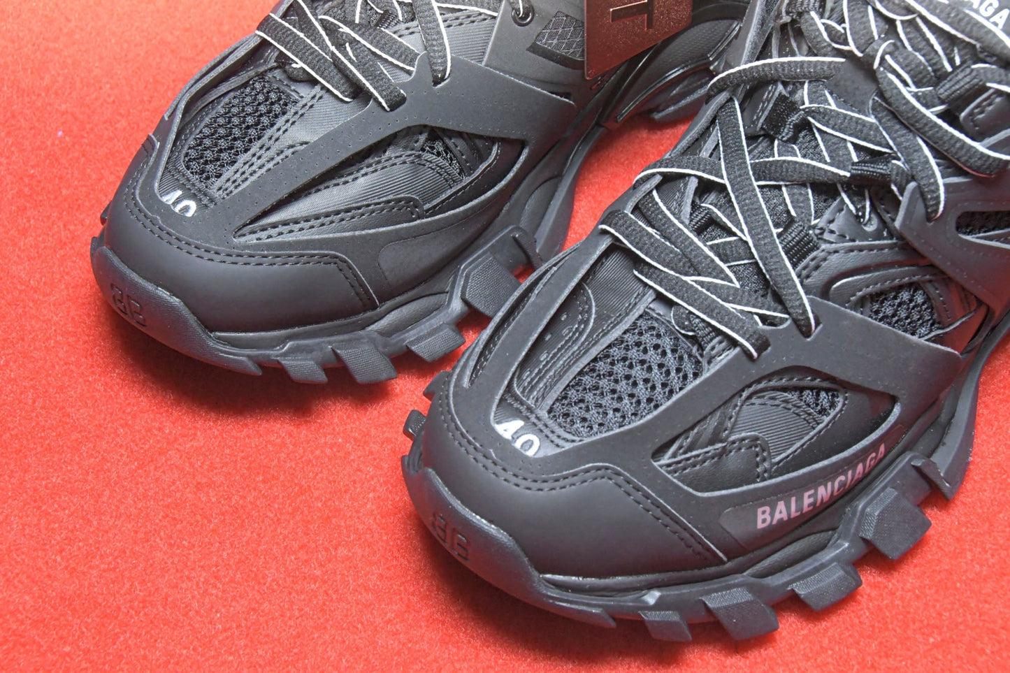 Track Trainer 'Triple Black' - UK 8 / US 9 / EU 42
