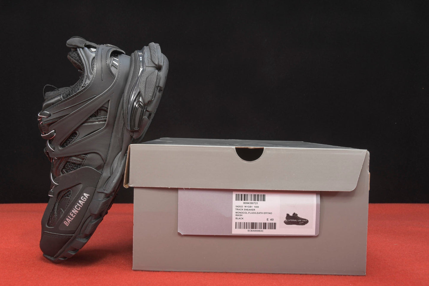 Track Trainer 'Triple Black' - UK 8 / US 9 / EU 42