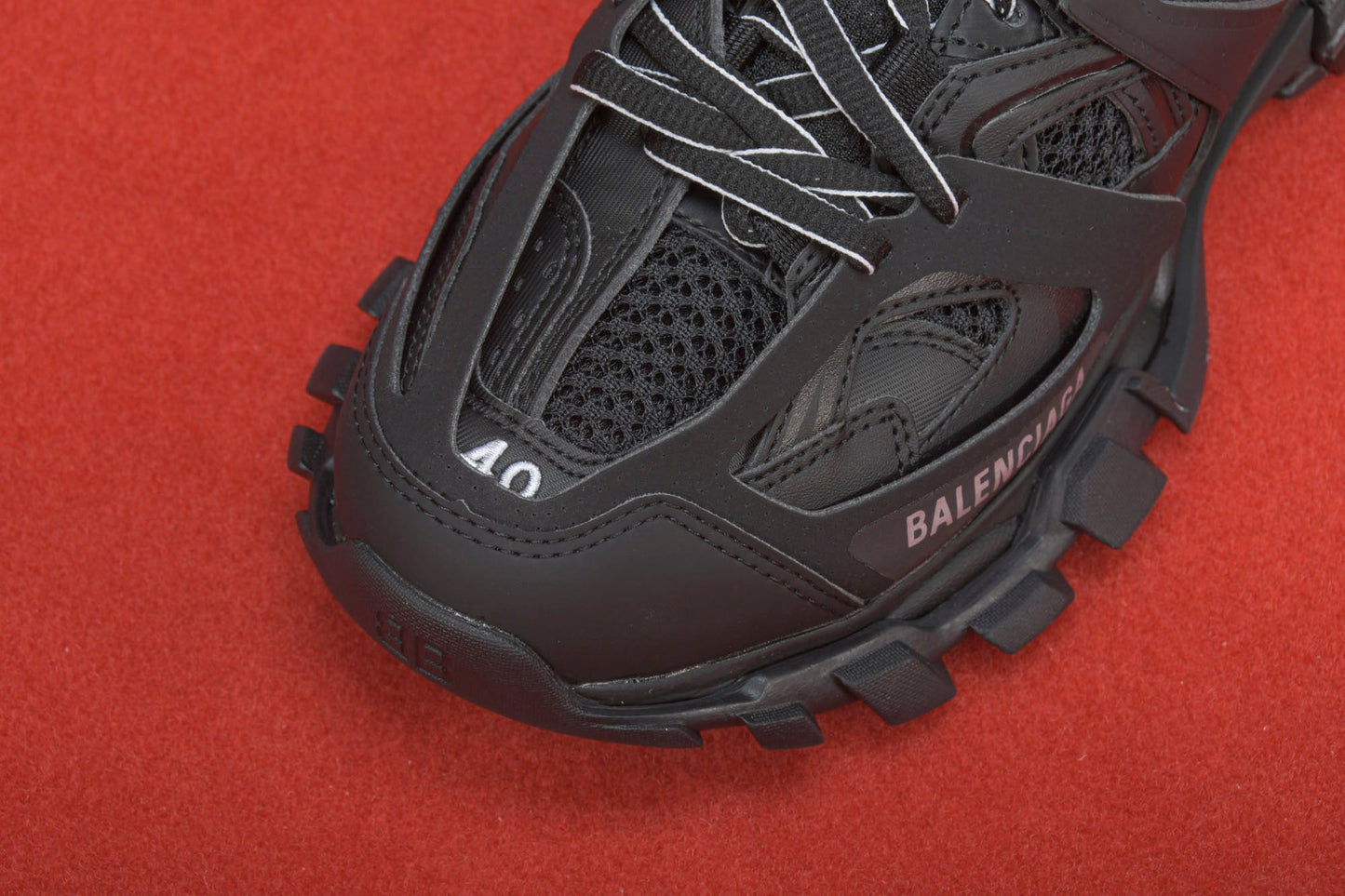Track Trainer 'Triple Black' - UK 8 / US 9 / EU 42