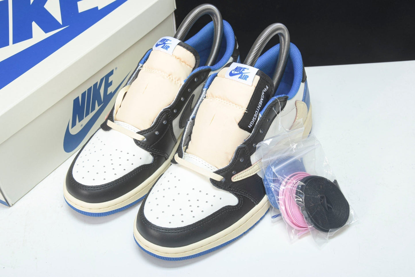Travis Scott AJ1 Low x Fragment ‘Military Blue’ - UK 9.5 / US 10.5 / EU 44.5