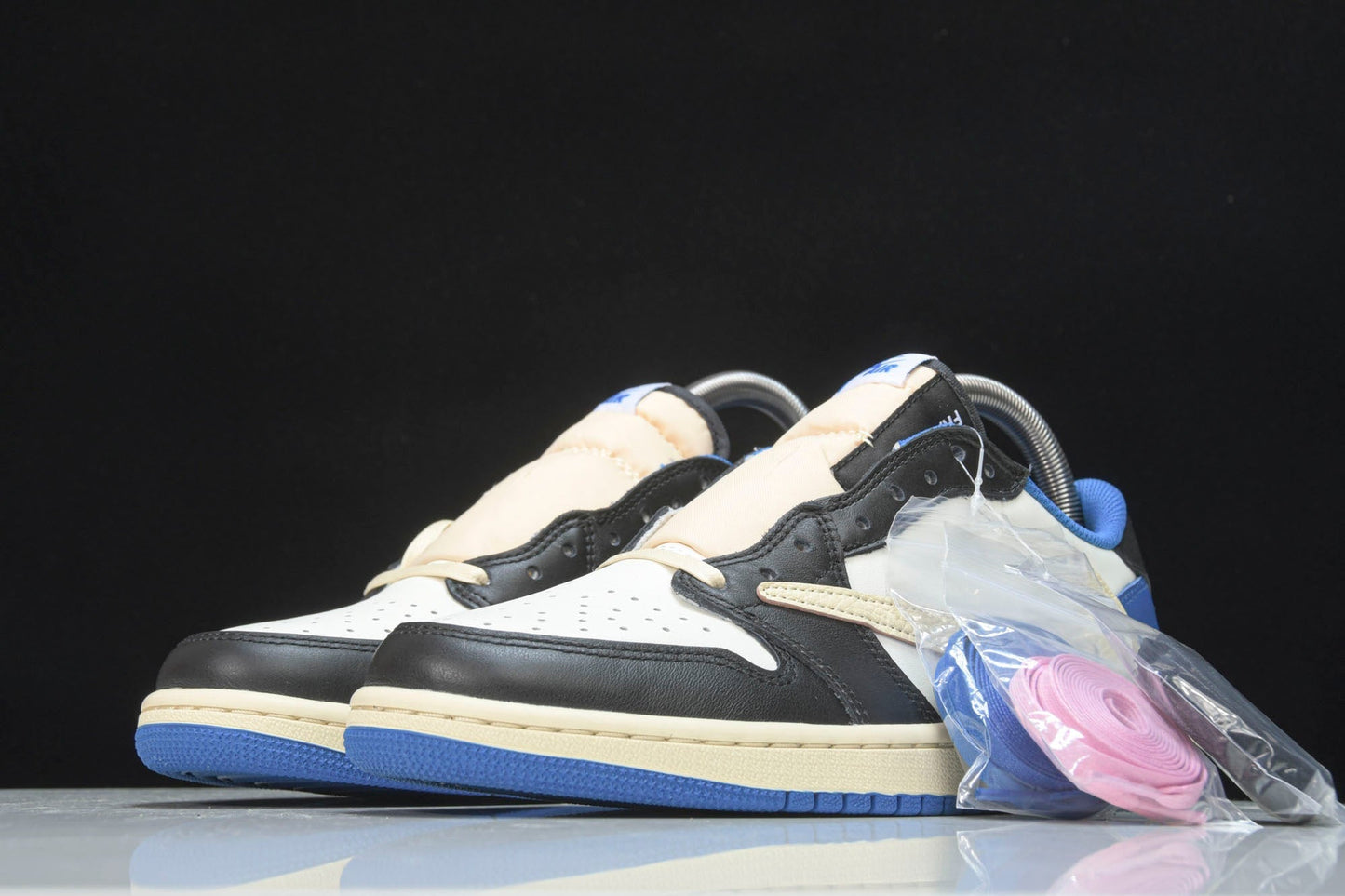 Travis Scott AJ1 Low x Fragment ‘Military Blue’ - UK 9.5 / US 10.5 / EU 44.5