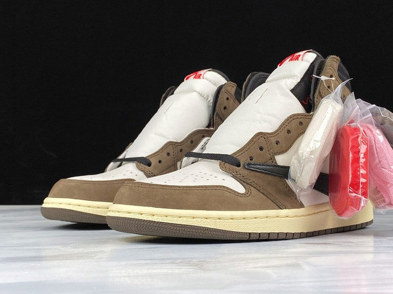 Travis Scott AJ1 Retro High - UK W 4.5 (M 5) / US W 7 (M 5.5) / EU 38