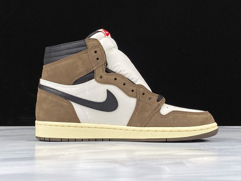 Travis Scott AJ1 Retro High - UK W 4.5 (M 5) / US W 7 (M 5.5) / EU 38