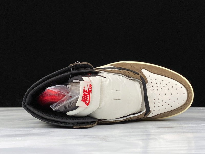 Travis Scott AJ1 Retro High - UK W 4.5 (M 5) / US W 7 (M 5.5) / EU 38