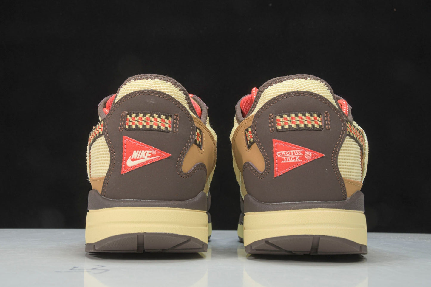 Travis Scott AM1 'Baroque Brown' - UK 6.5 / US 7.5 / EU 40.5