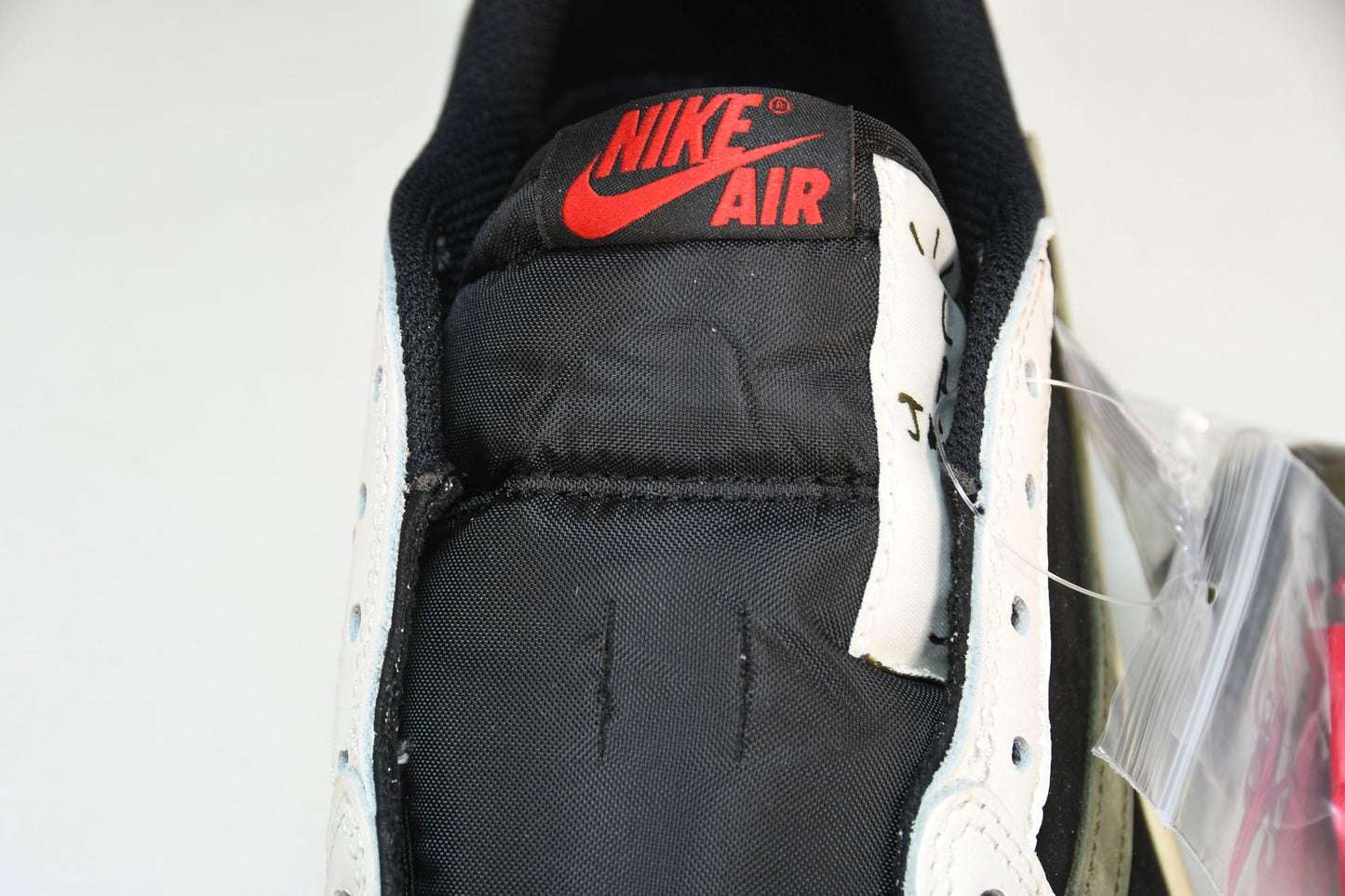 Travis Scott x AJ1 Low OG 'Olive' - UK W 4 (M 4.5) / US W 6.5 (M 5) / EU 37.5