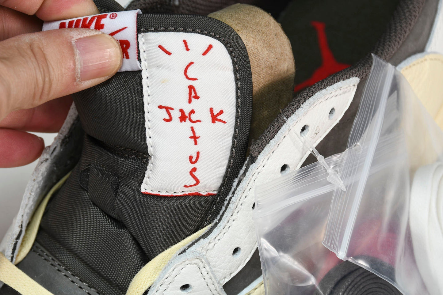 Travis Scott x AJ1 Low OG 'Reverse Mocha' - UK 13 / US 14 / EU 48.5