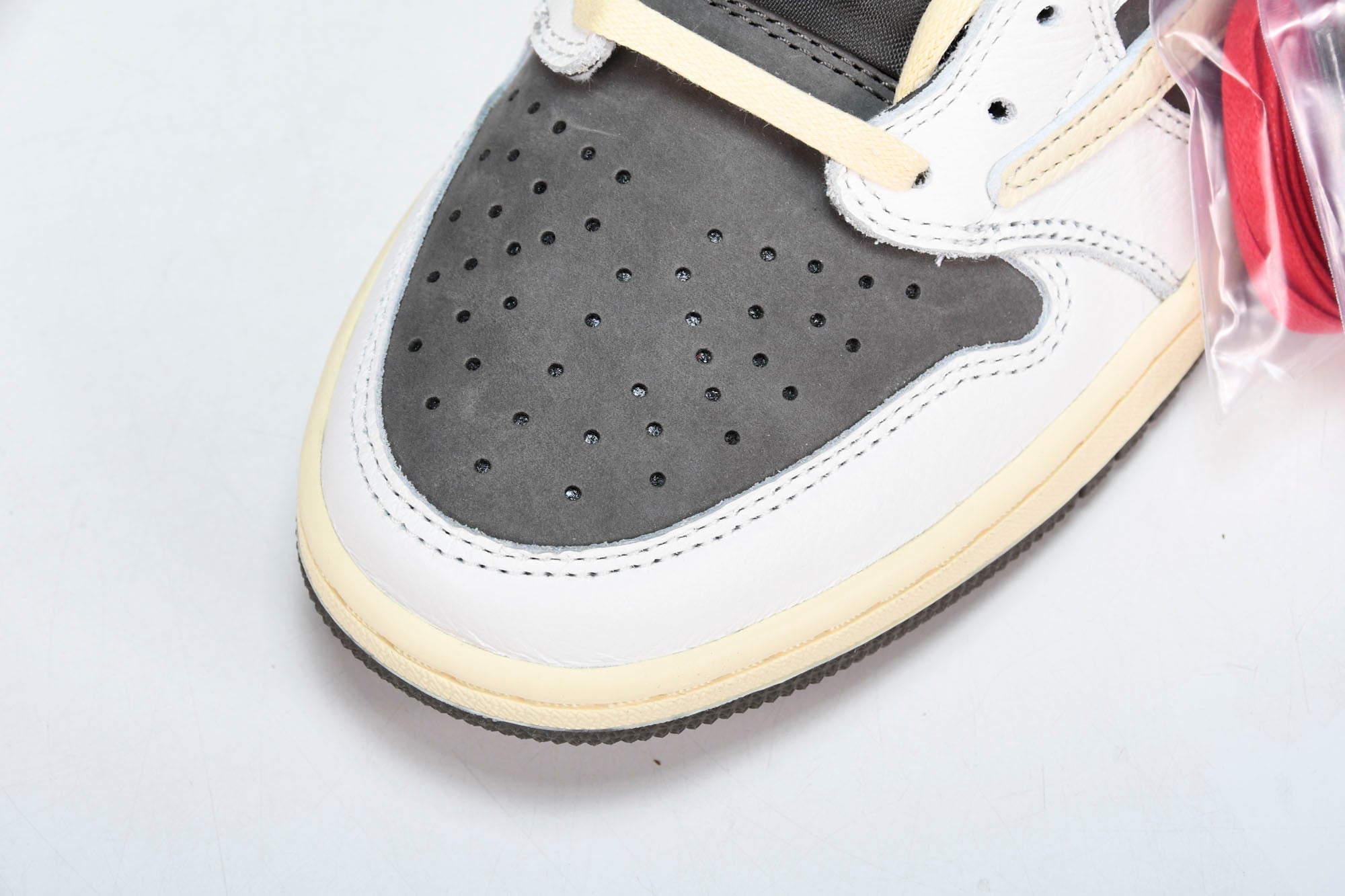 Travis Scott x AJ1 Low OG 'Reverse Mocha' - UK 13 / US 14 / EU 48.5