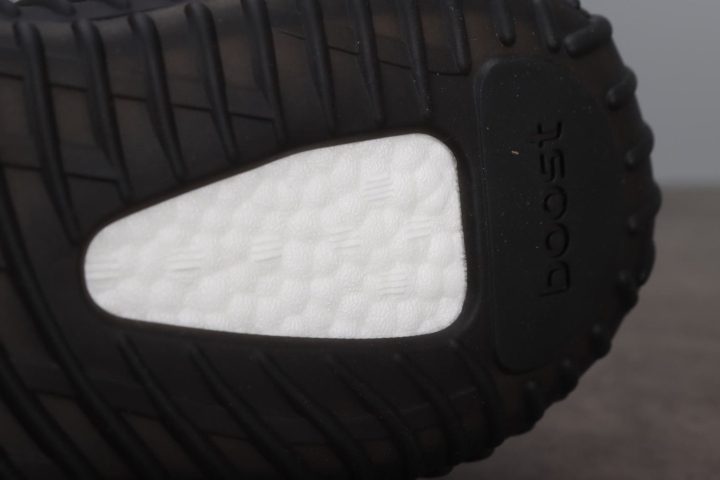 Yzy Boost 350 v2 Core Black Red - UK 12 / US 12.5 / EU 47