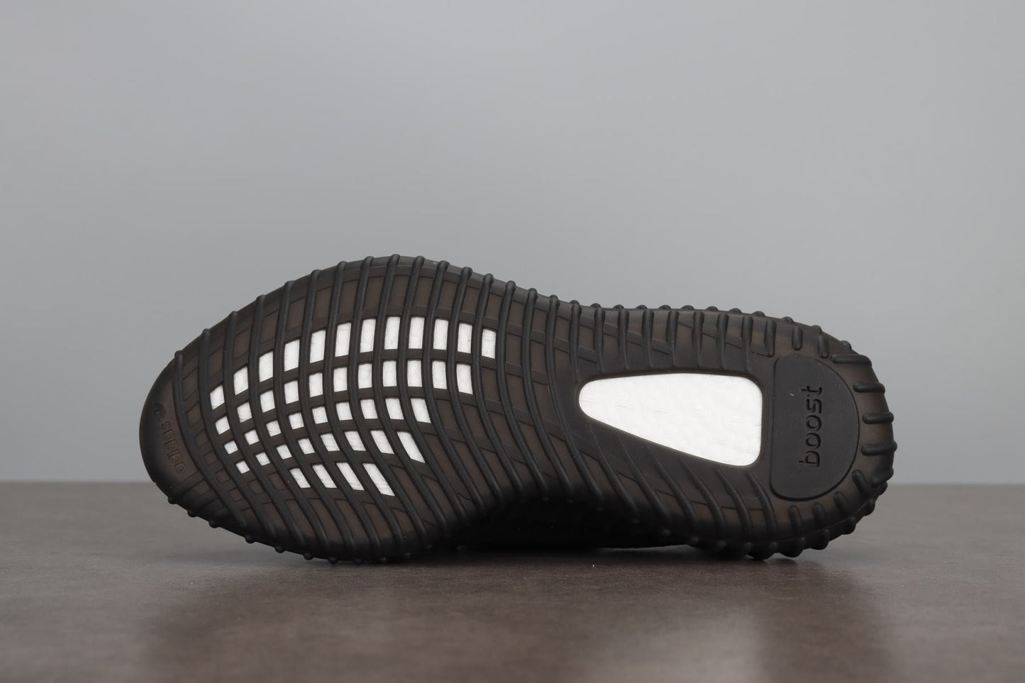 Yzy Boost 350 v2 Core Black Red - UK 12 / US 12.5 / EU 47