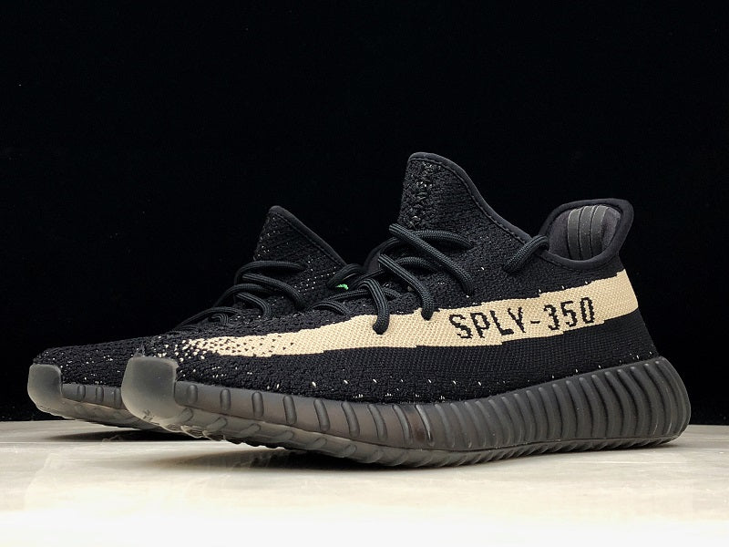 Yzy Boost 350 v2 Core Black White - UK 4.5 / US 5 / EU 37