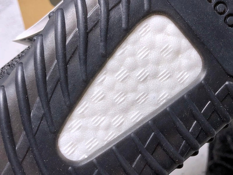 Yzy Boost 350 v2 Static Black Reflective - UK 10.5 / US 11 / EU 45