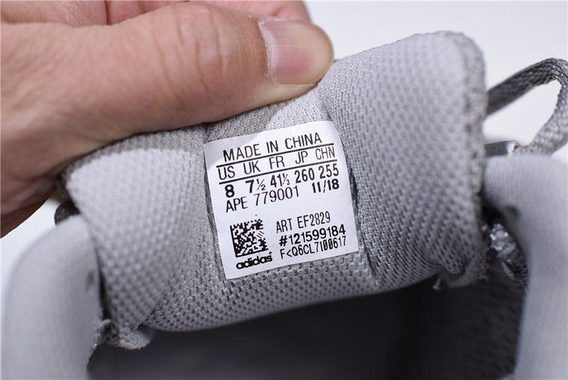 Yzy Boost 700 V2 Static - UK 9.5 / US 10 / EU 44