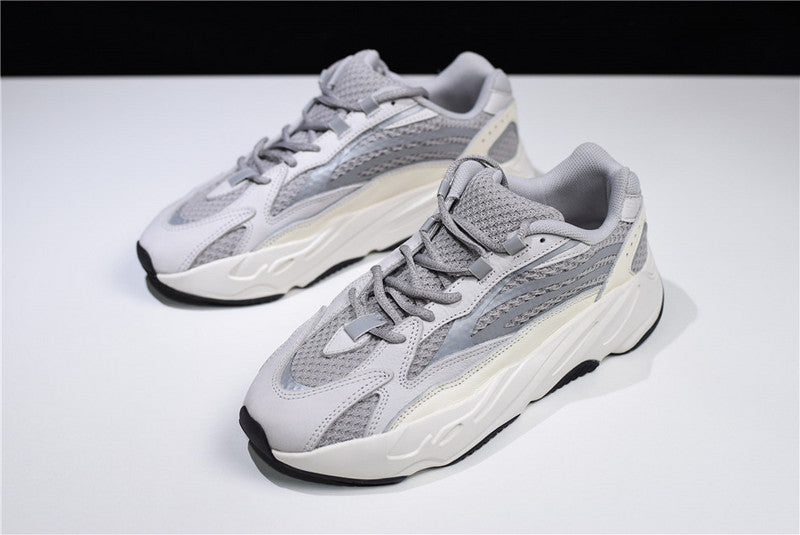 Yzy Boost 700 V2 Static - UK 9.5 / US 10 / EU 44