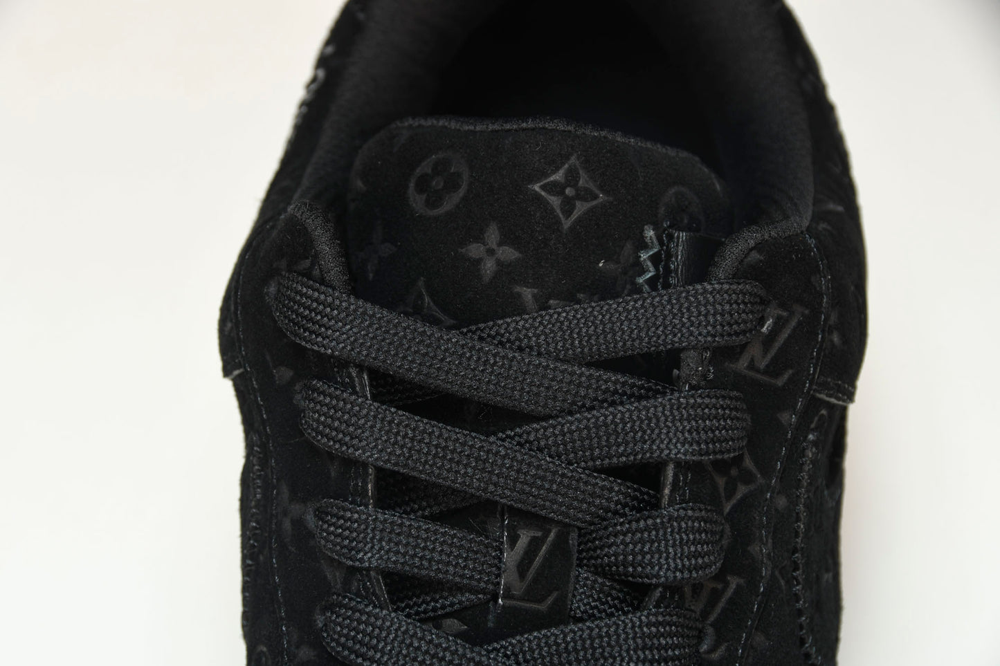 Louis Vuittоп x AF1 by Virgil Abloh 'Black' (With Special Case)