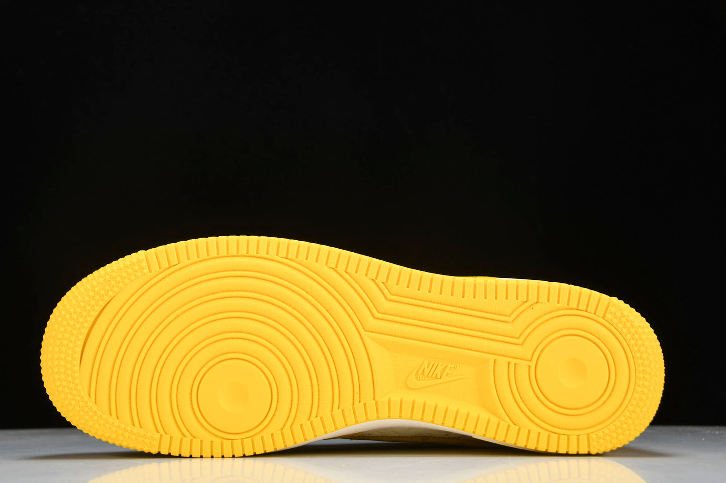 Louis Vuittоп x AF1 by Virgil Abloh 'Yellow' (With Special Case)