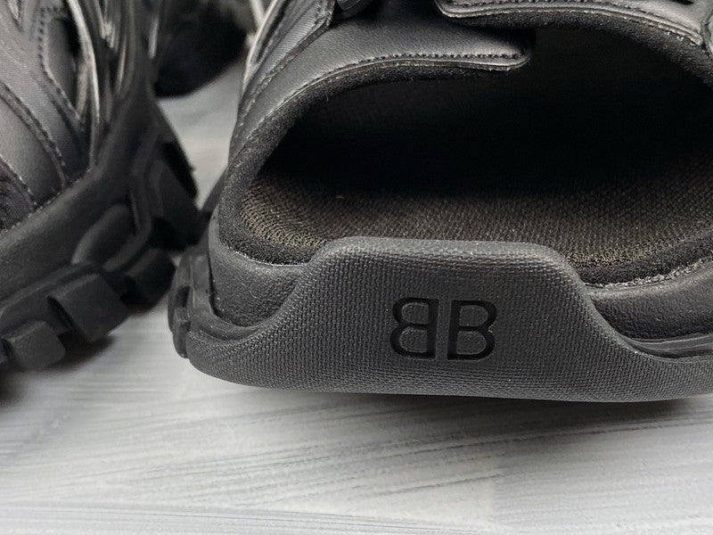 Track Sandal 'Triple Black'