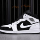 AJ1 Retro Mid ‘Tuxedo’
