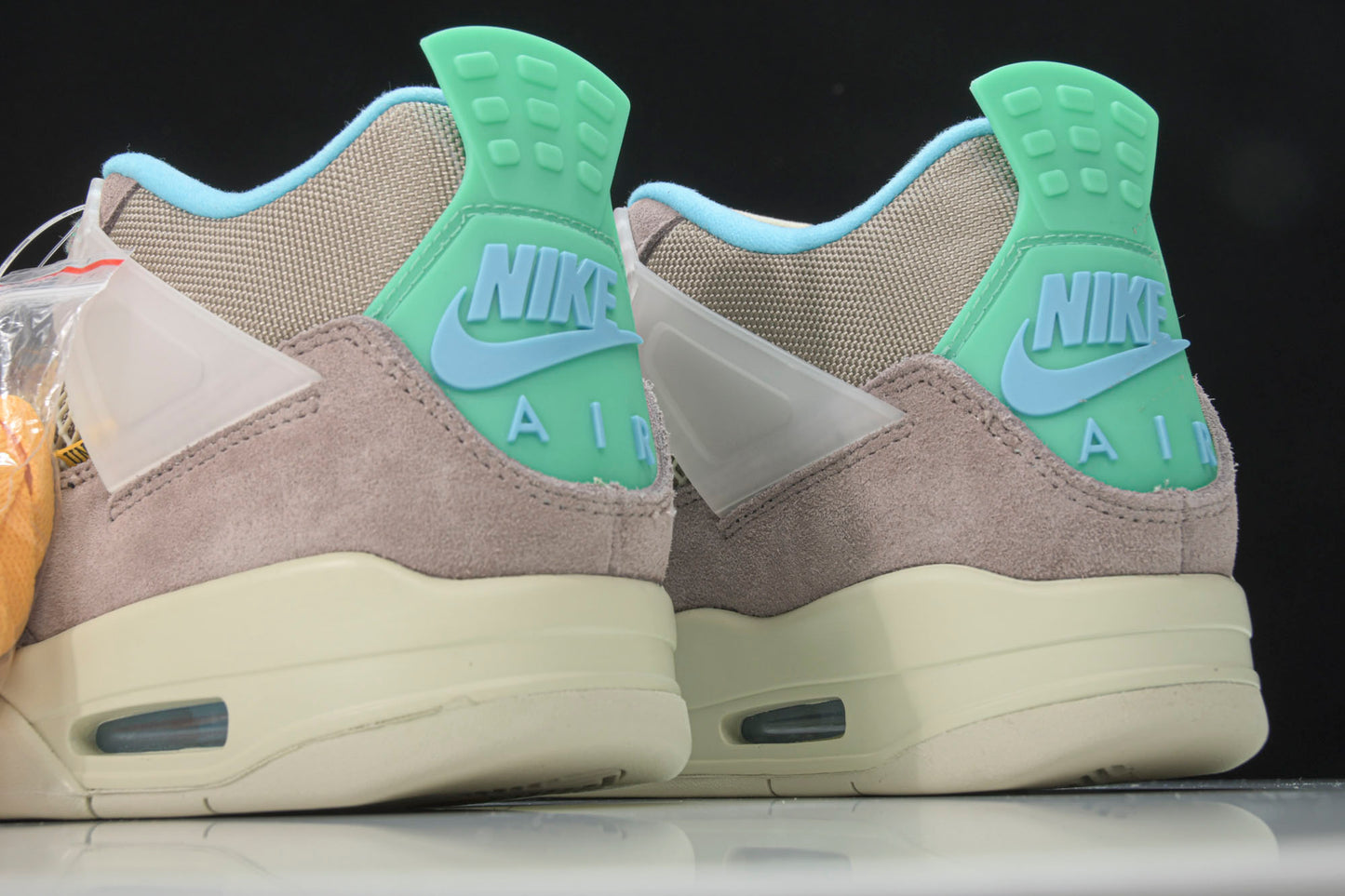 AJ4 Retro Union SP 'Taupe Haze'
