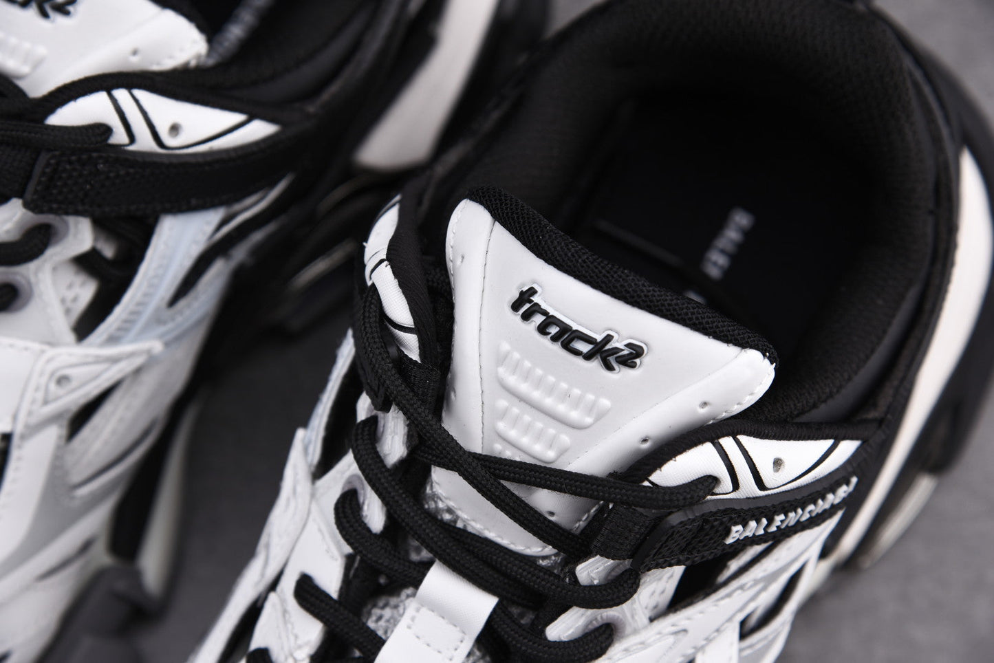 Track 2.0 Trainer 'Black White'