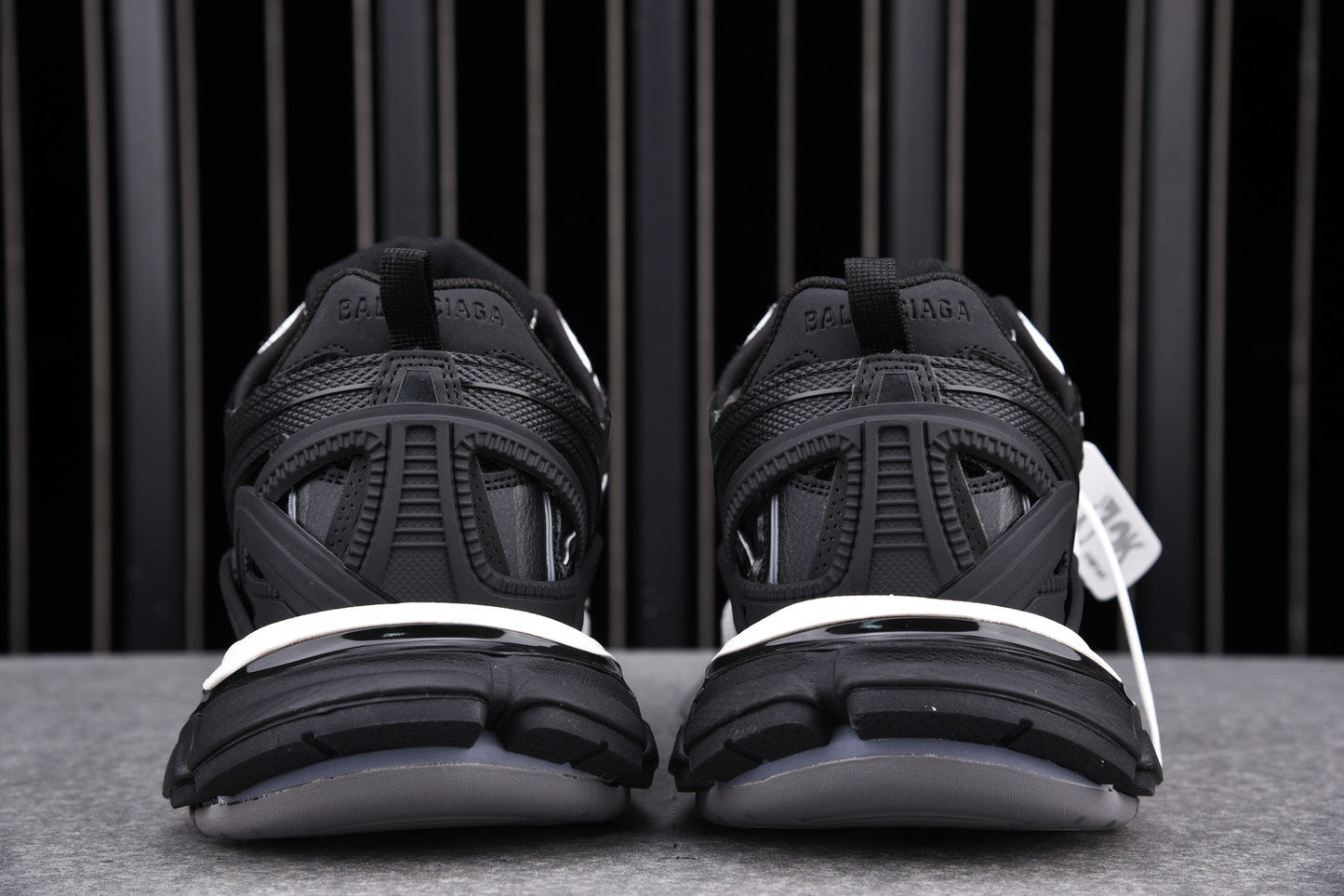 Track 2.0 Trainer 'Black White'