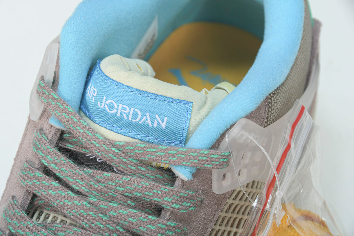 AJ4 Retro Union SP 'Taupe Haze'