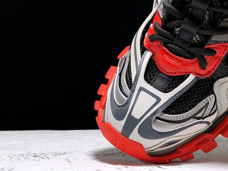 Track 2.0 Trainer 'Black Grey Red'