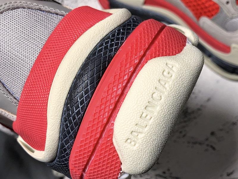 Triple S Sneaker "Grey Red"