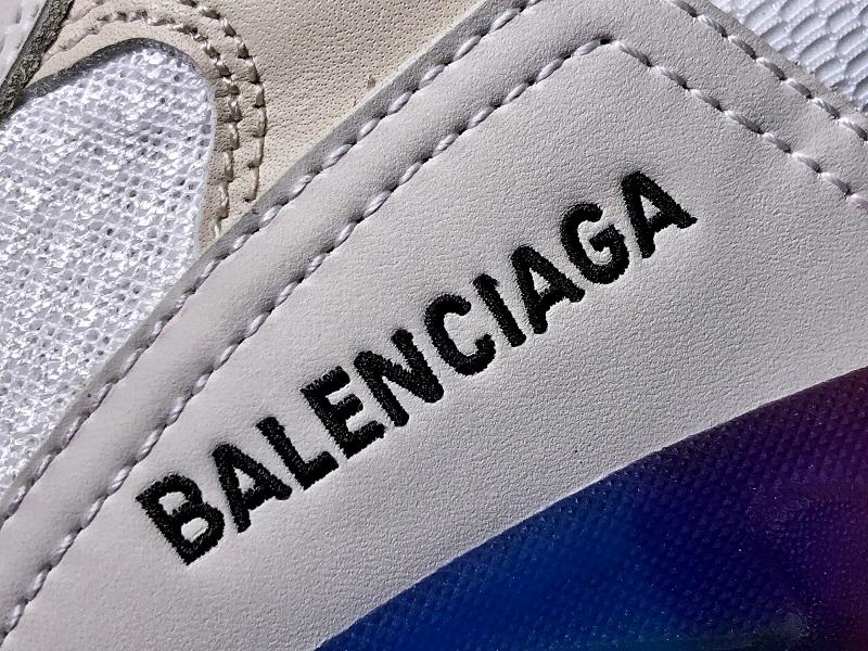 Triple S Sneaker "Rainbow Sole"