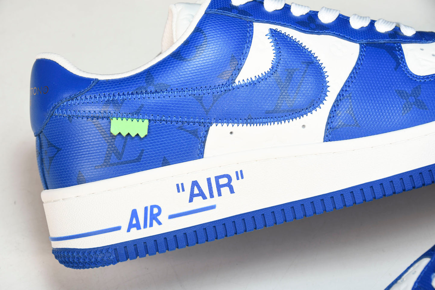 Louis Vuittоп x AF1 by Virgil Abloh 'White Blue' (With Special Case)