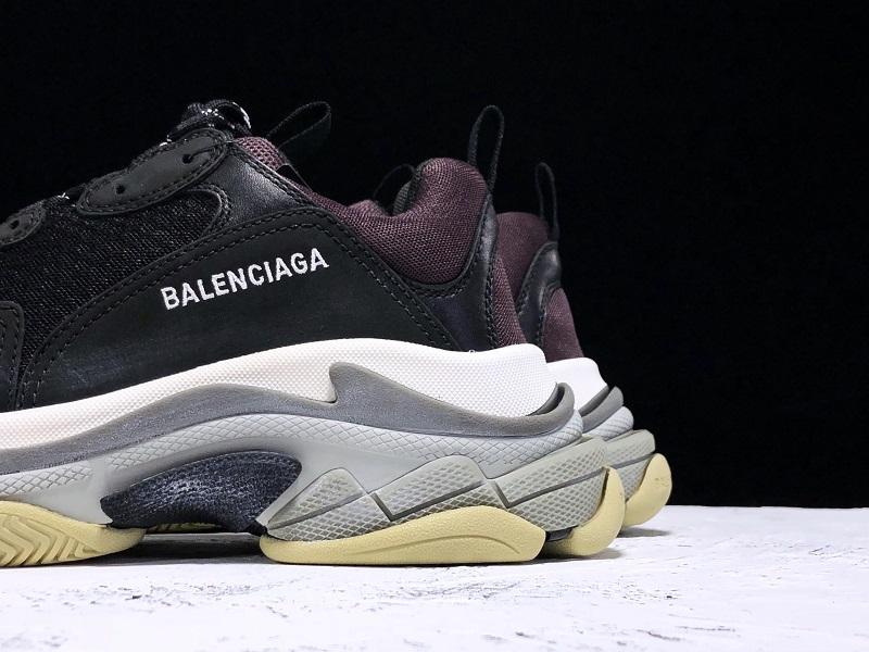 Triple S Sneaker "Burgundy"