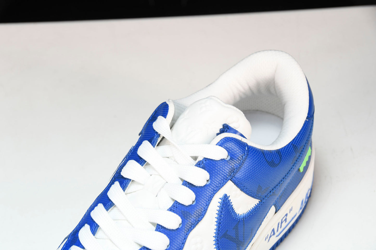 Louis Vuittоп x AF1 by Virgil Abloh 'White Blue' (With Special Case)
