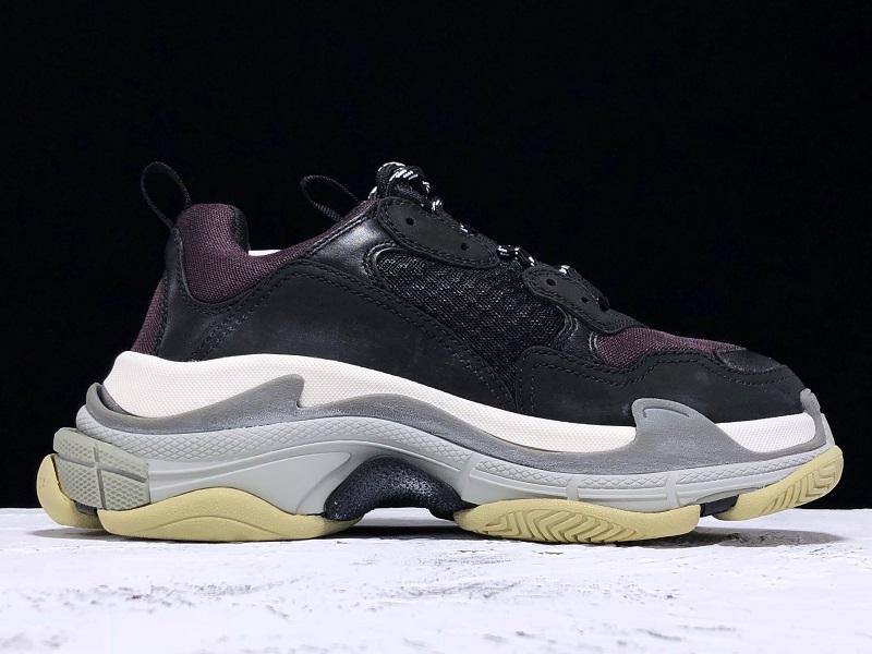 Triple S Sneaker "Burgundy"