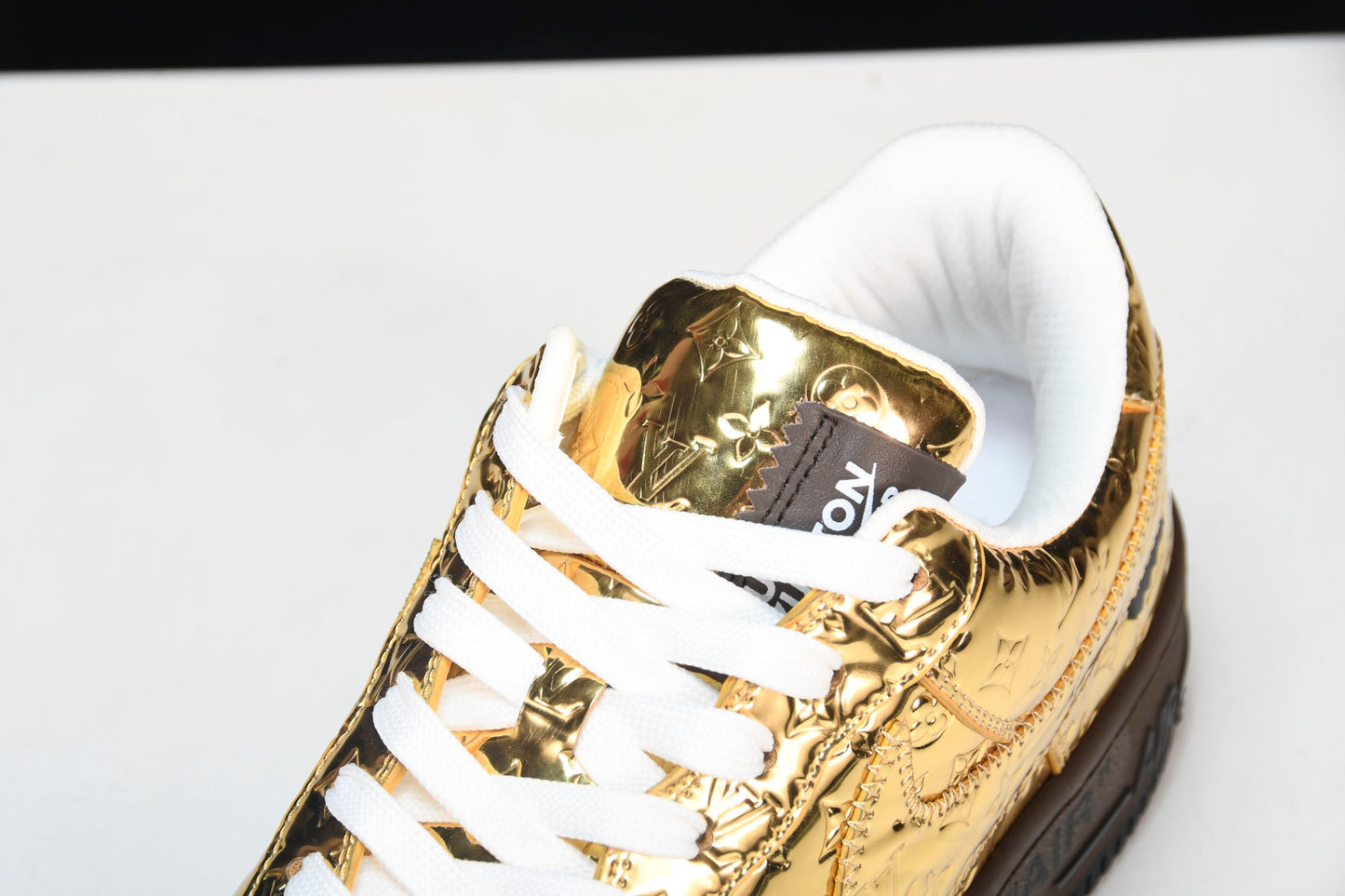 Louis Vuittоп x AF1 by Virgil Abloh 'Metallic Gold' (With Special Case)