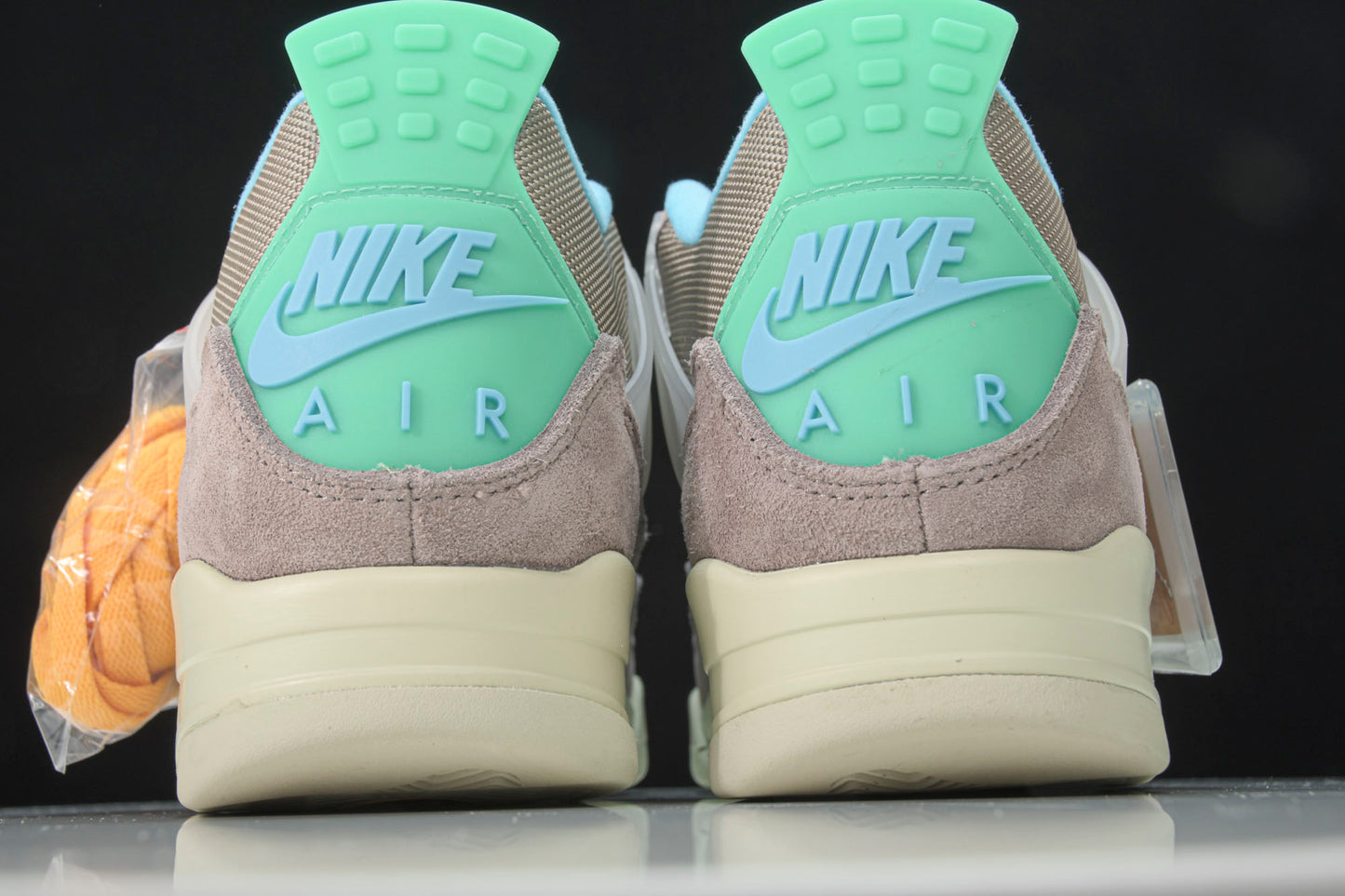 AJ4 Retro Union SP 'Taupe Haze'