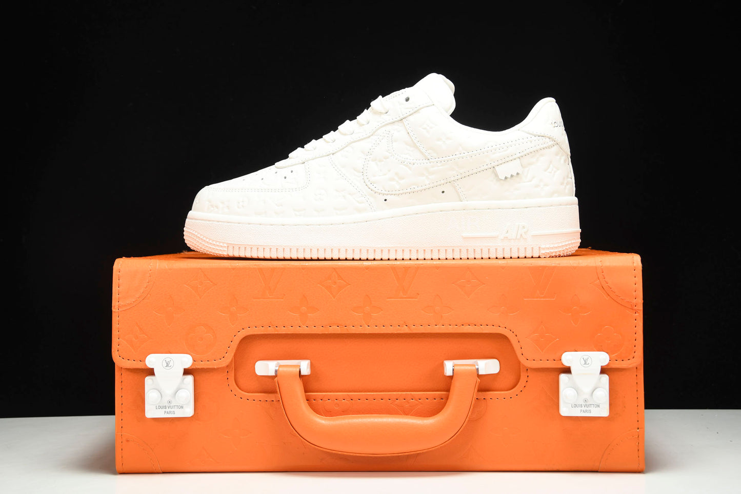 Louis Vuittоп x AF1 by Virgil Abloh 'White' (With Special Case)