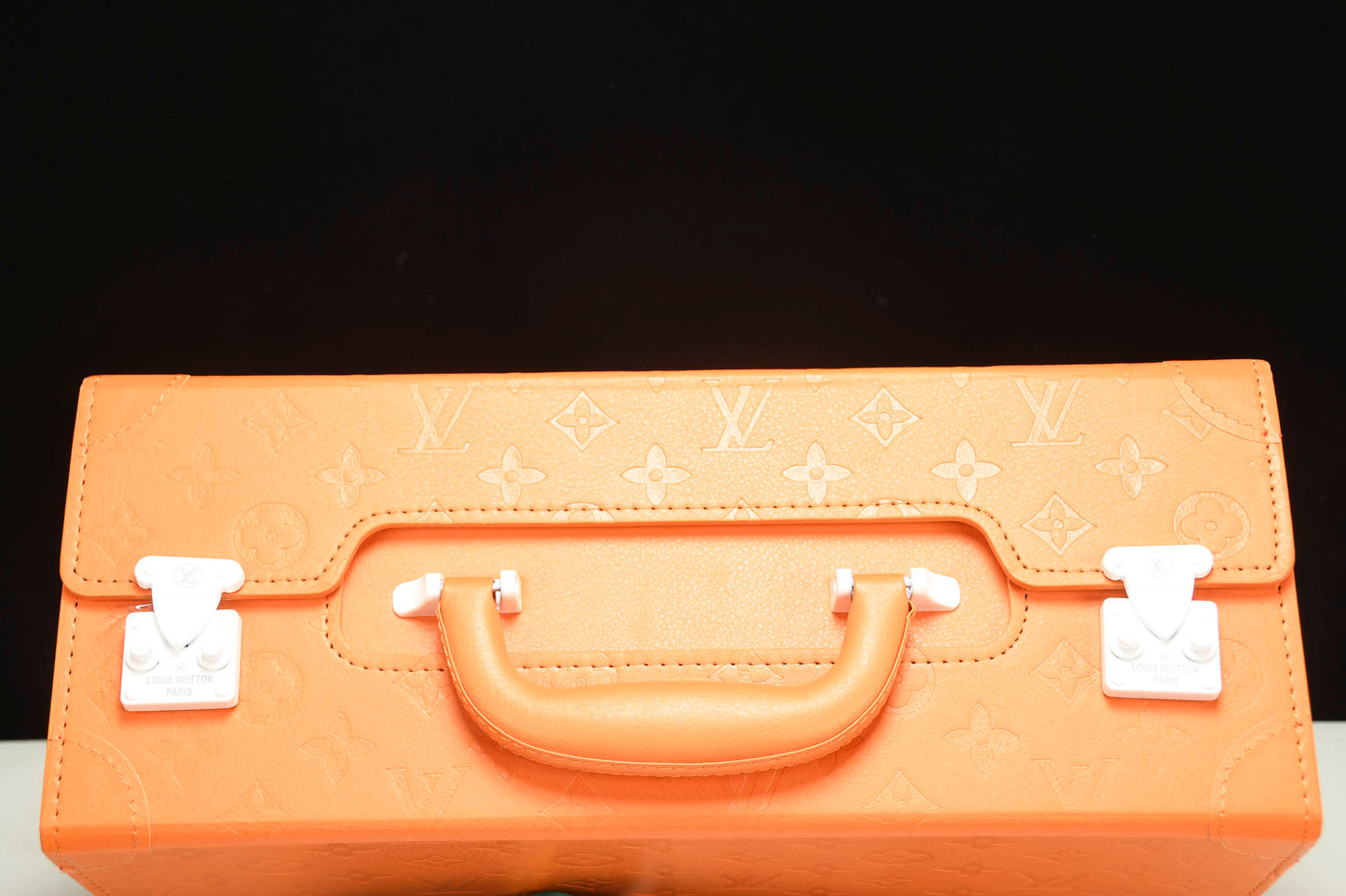 Louis Vuittоп x AF1 by Virgil Abloh 'Metallic Silver' (With Special Case)