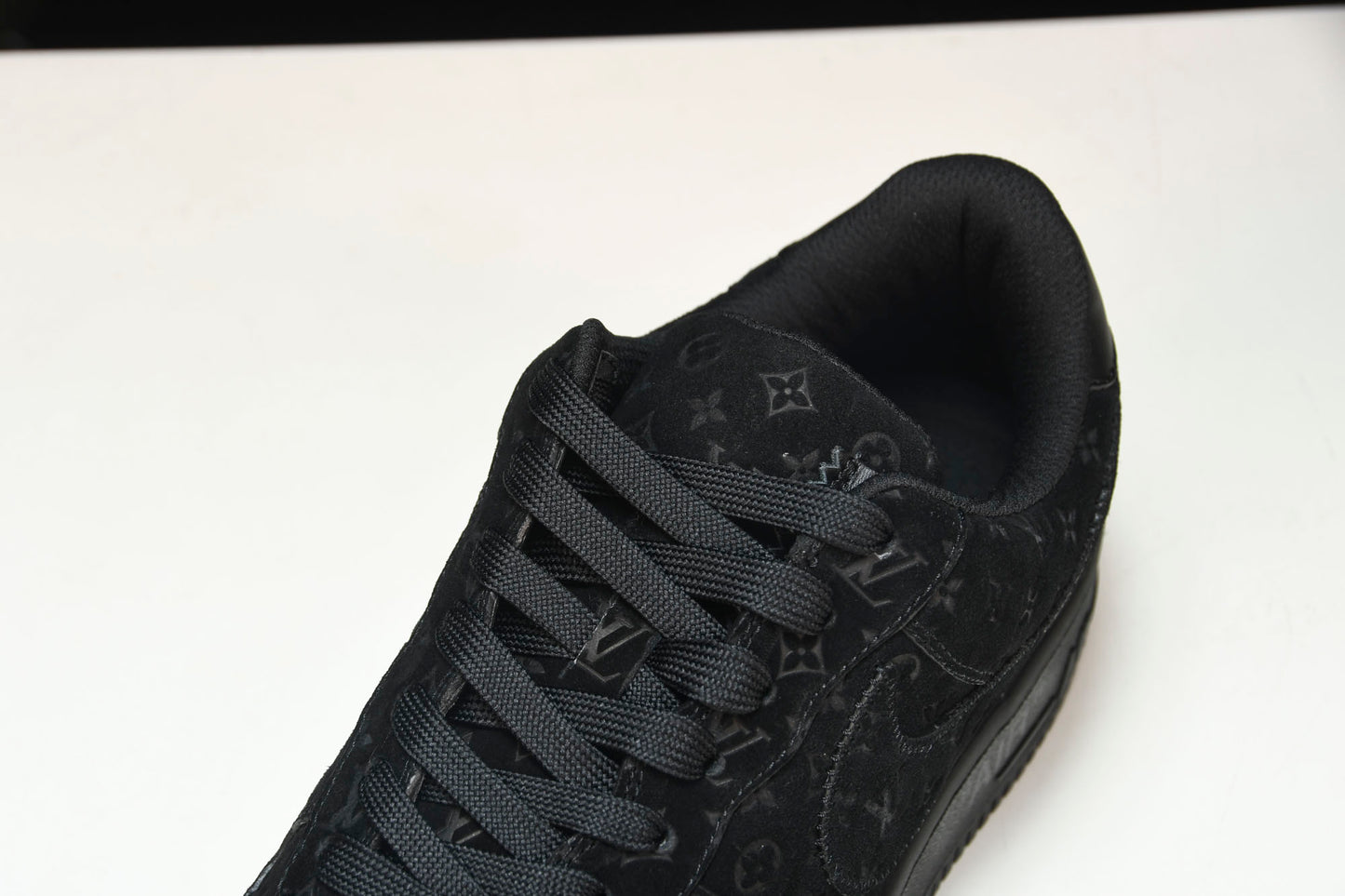 Louis Vuittоп x AF1 by Virgil Abloh 'Black' (With Special Case)