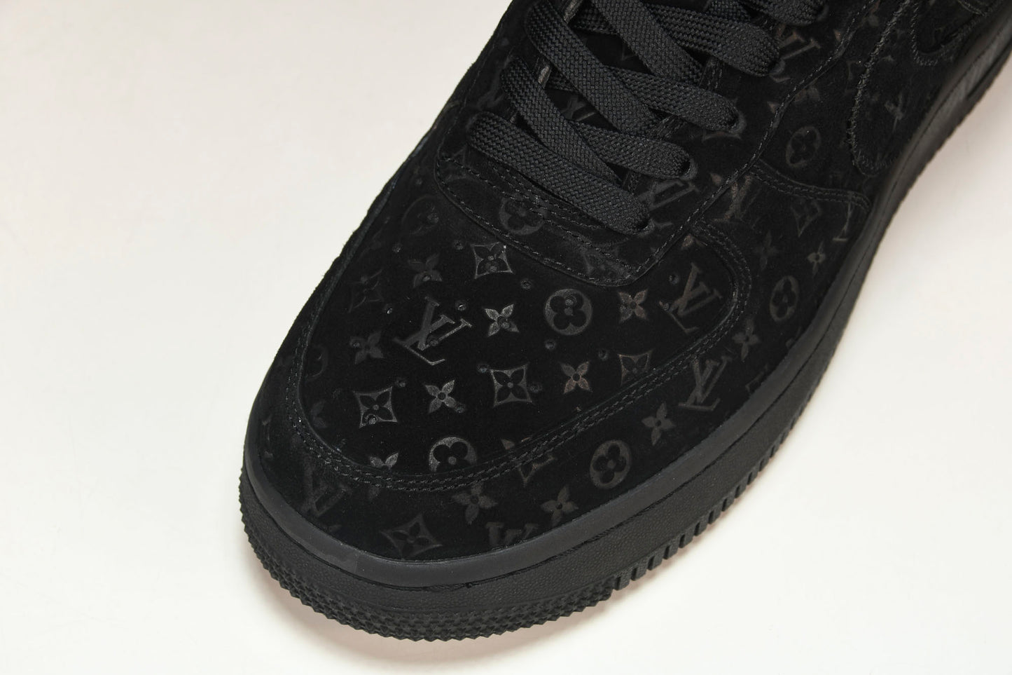 Louis Vuittоп x AF1 by Virgil Abloh 'Black' (With Special Case)