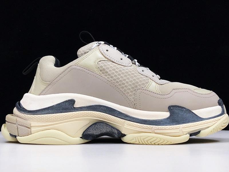 Triple S Sneaker "Beige Black"