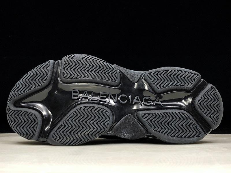 Triple S Sneaker "Black"