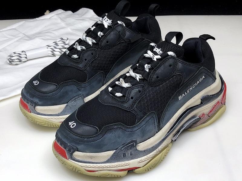 Triple S Sneaker "Black Red"