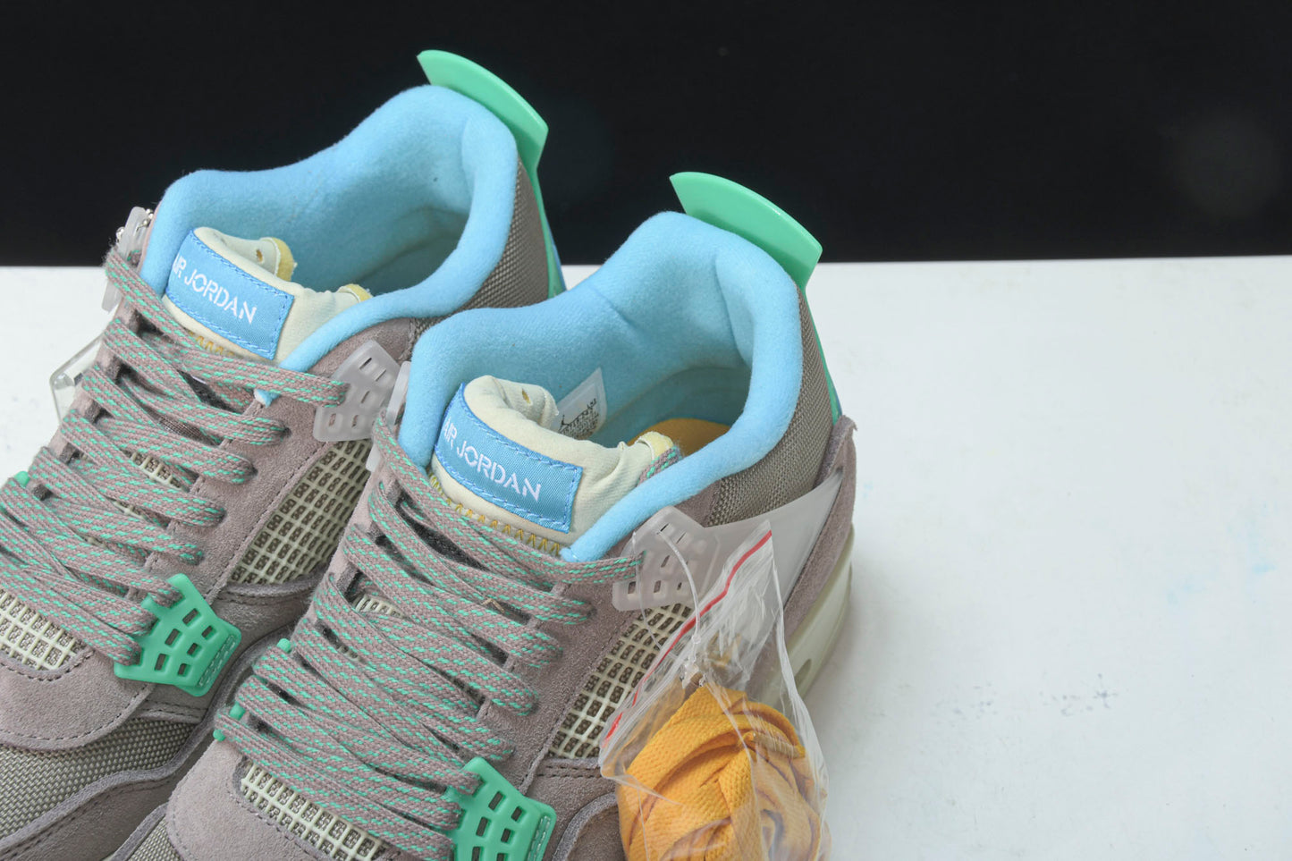 AJ4 Retro Union SP 'Taupe Haze'